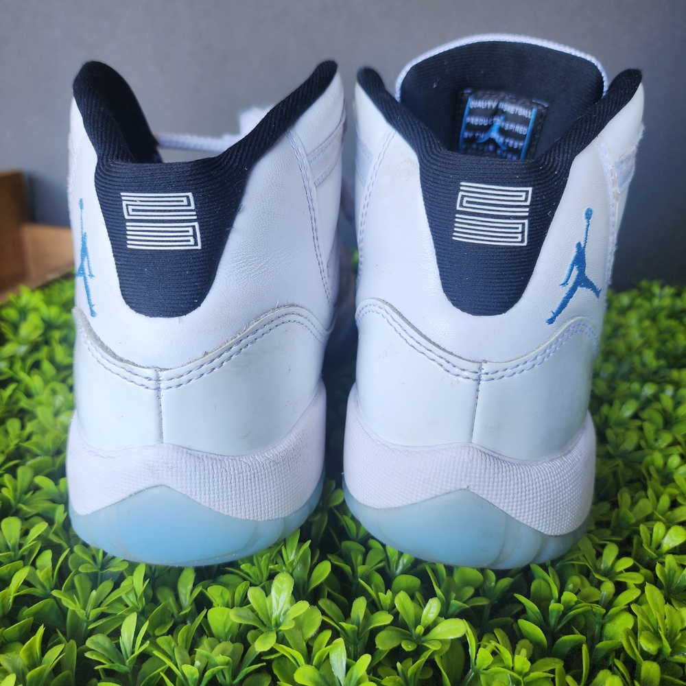 Jordan 11 Retro Legend Blue - Picture 6 of 15